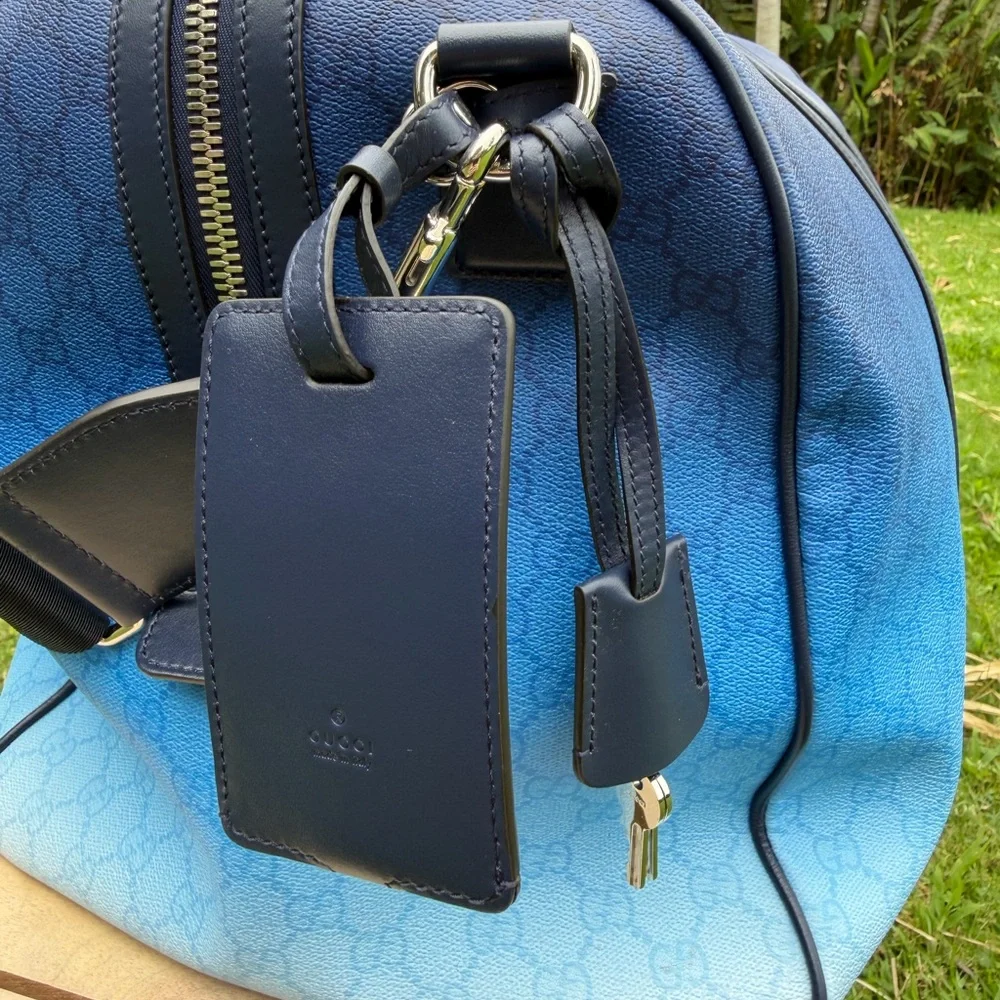 GUCCI Supreme Chroma large duffle bag